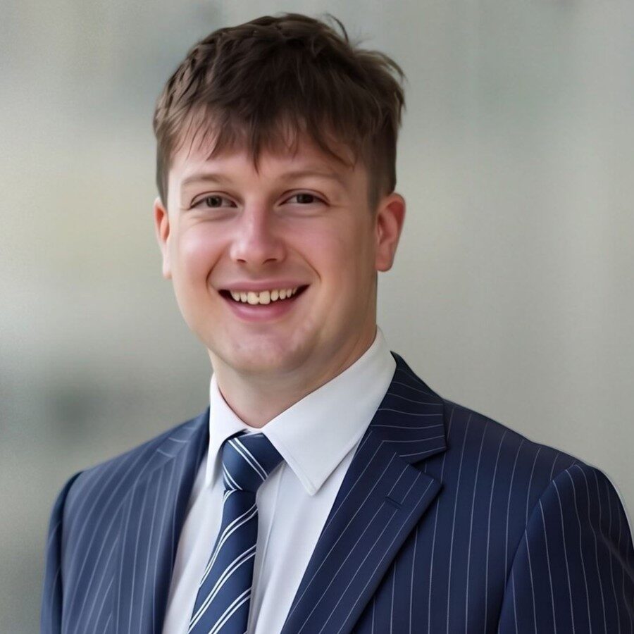Andrew Snell_Team page-Headshot