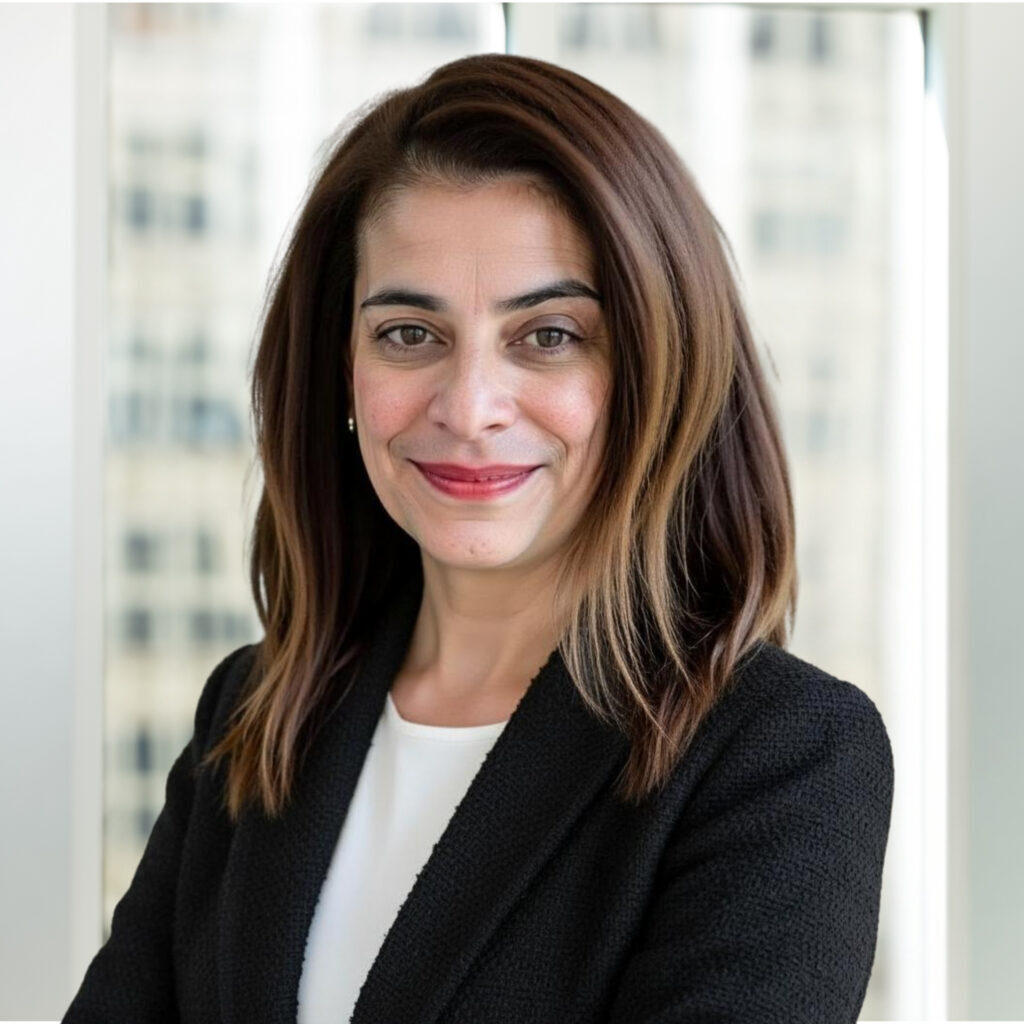 Kim Conroy_Bio photo_TEAM page (1)