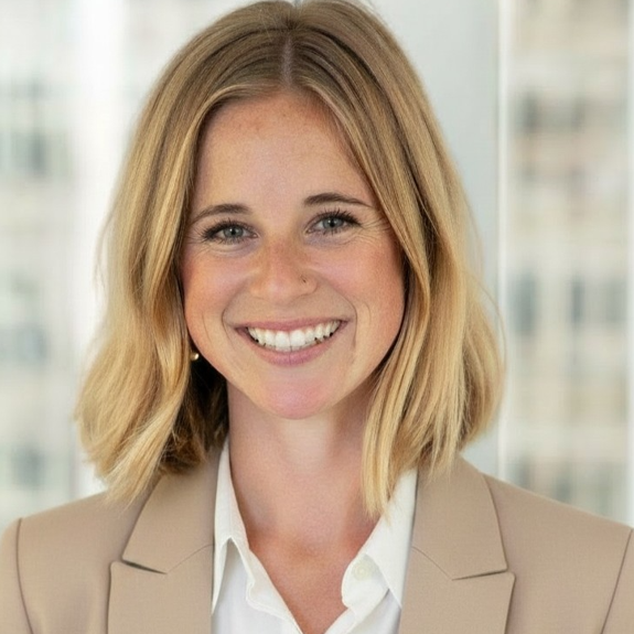 Lauren Scribner_Team Headshot