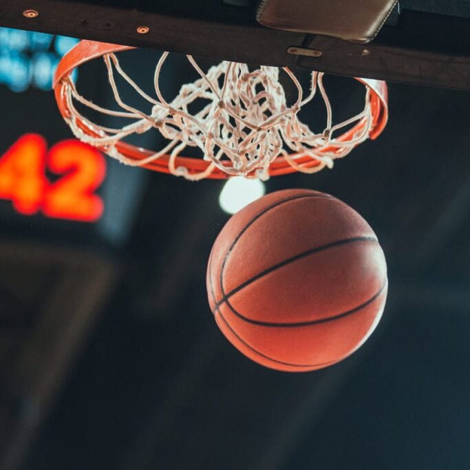 Basketball hoop, basketball scoring in the stadium