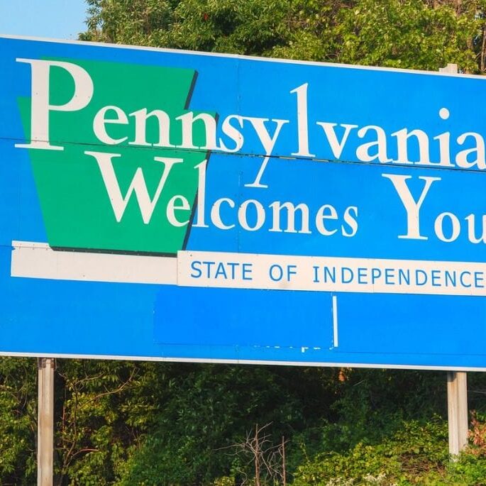 pennsylvania-welcomes-you-road-sign-picture-id667572832